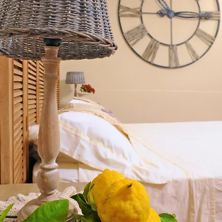 Maison Liparlati بوسيتانو