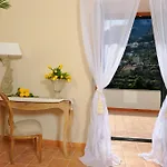 Maison Liparlati בית הארחה 4*